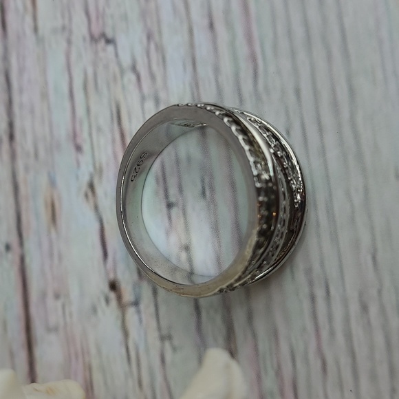 WHITE SAPPHIRE STERLING SILVER CRISS CROSS RING - Picture 6 of 10